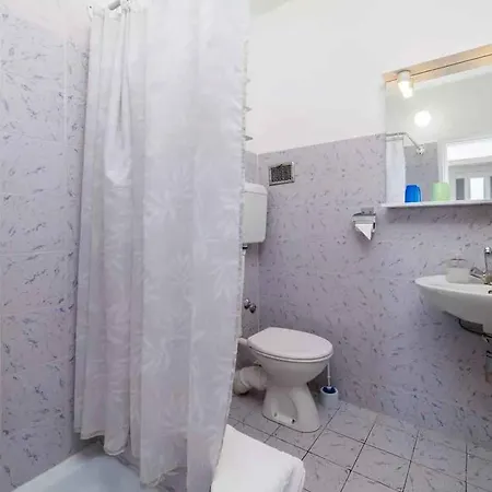 Apartment In 53941 Dramalj