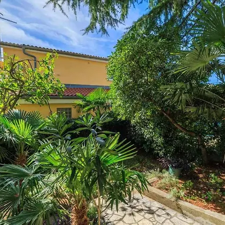 Appartamento In 53941 Dramalj