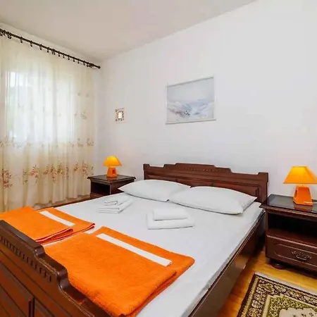 In 53941 شقة دْغاماي