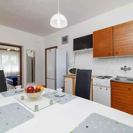 Appartamento In 53941 Dramalj